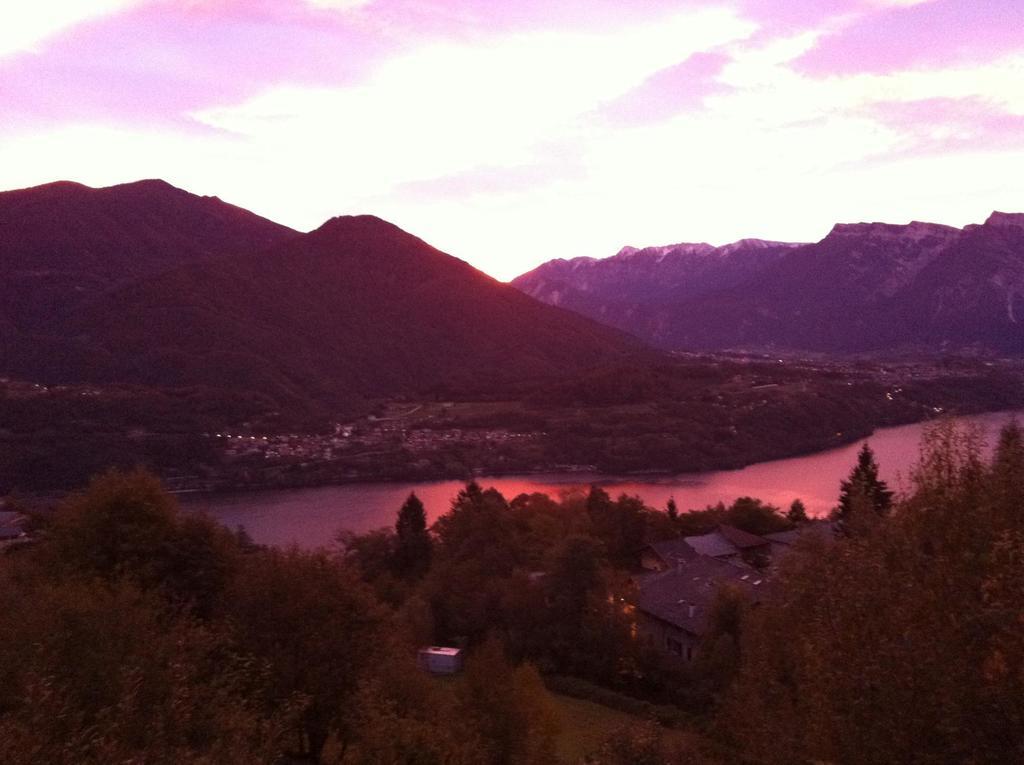 B&B Alba Sul Lago 페르지네 발수가나 외부 사진