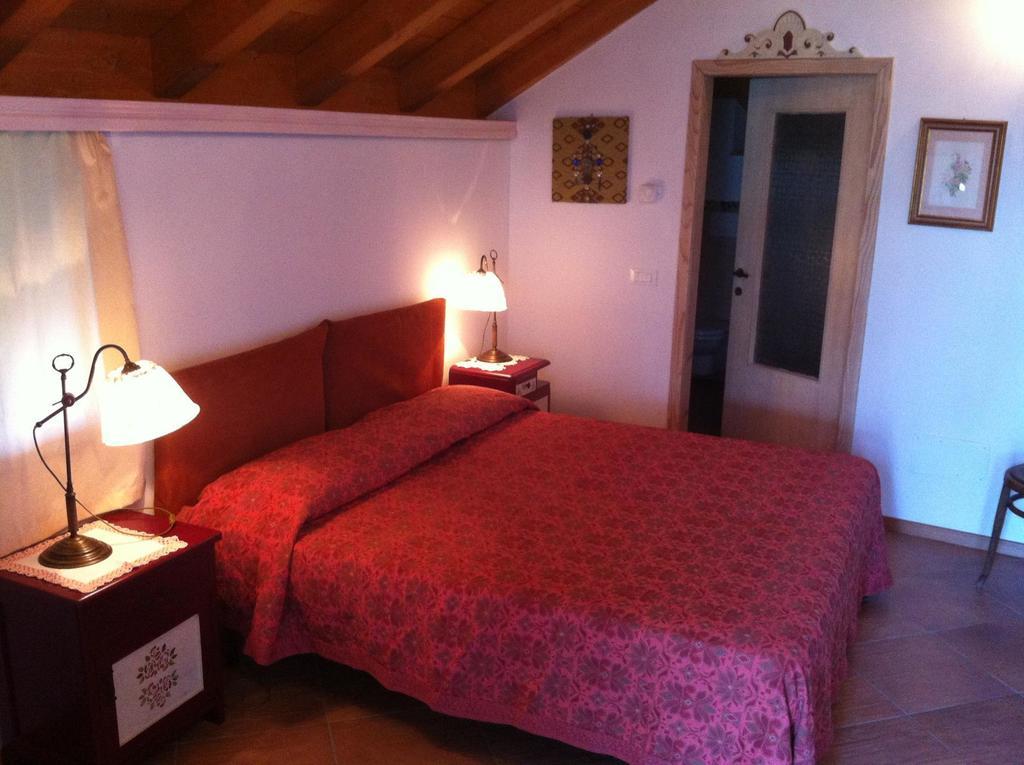 B&B Alba Sul Lago 페르지네 발수가나 객실 사진